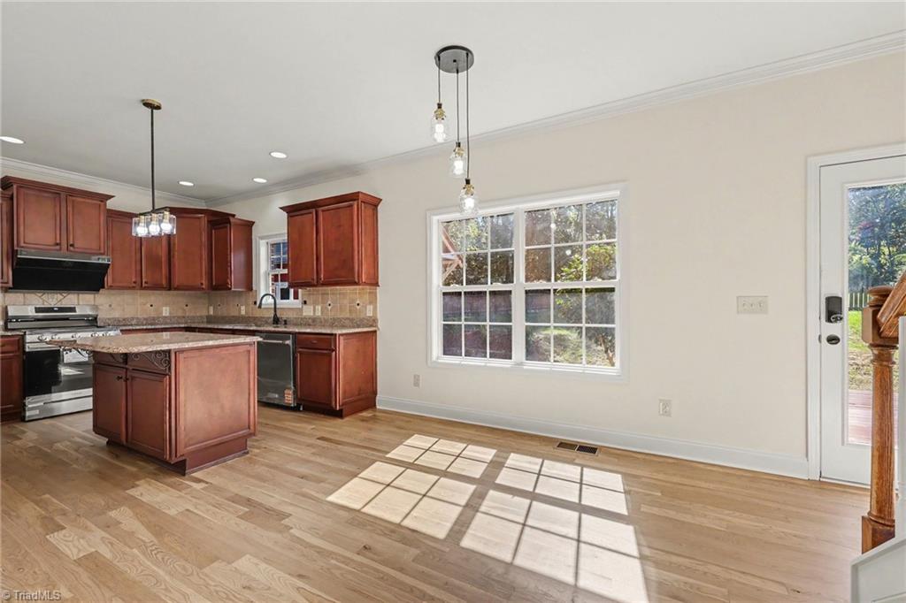 8919 Grove Park Drive Oak Ridge, NC 27310 - Photo 7 of 43 Gallery Image 7