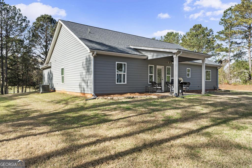 98 Bottoms Road Williamson, GA 30292 - Photo 5 of 38