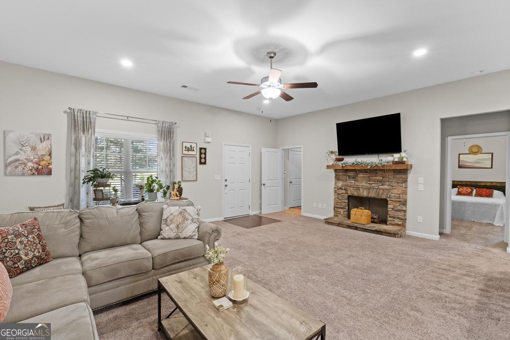 98 Bottoms Road Williamson, GA 30292 - Photo 8 of 38