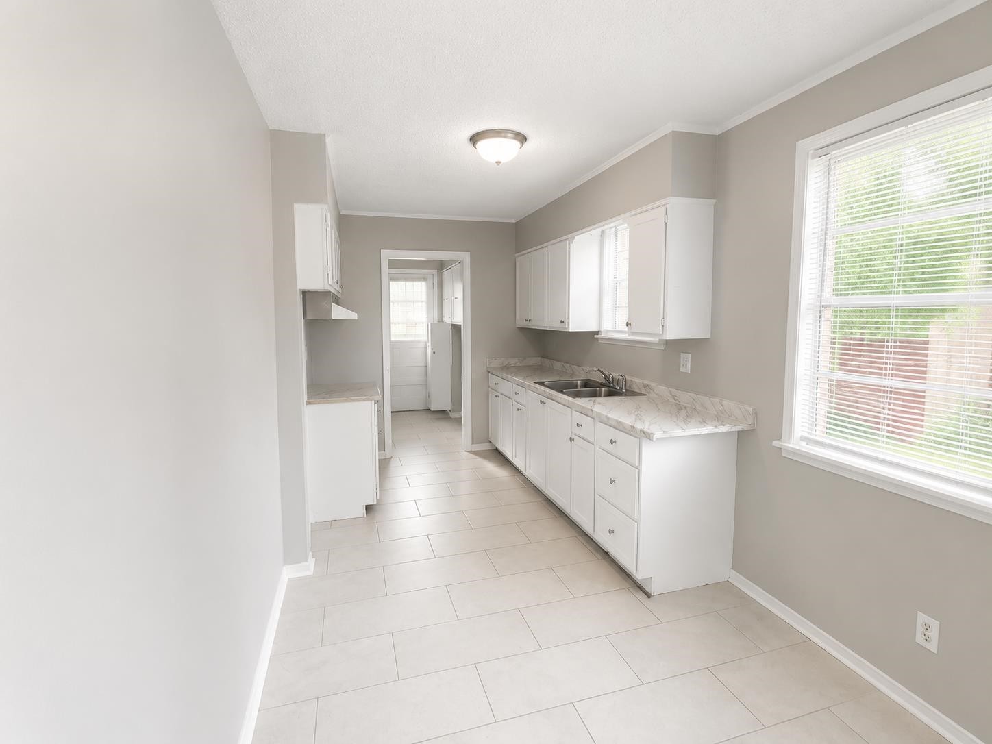 3114 Cherry Road Memphis, TN 38118 - Photo 3 of 9 Gallery Image 3