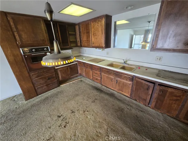 $195,000 | 13121 Oak Hills Drive, Unit 233J, Seal Beach, CA 90740