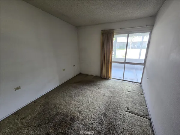 $195,000 | 13121 Oak Hills Drive, Unit 233J, Seal Beach, CA 90740