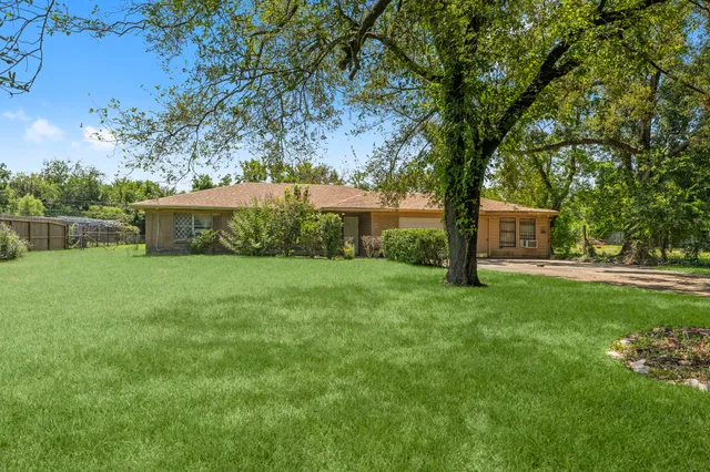 $245,000 | 814 Isetta Lane, Houston, TX 77060