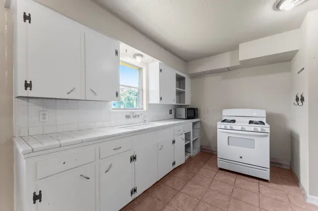 $245,000 | 814 Isetta Lane, Houston, TX 77060