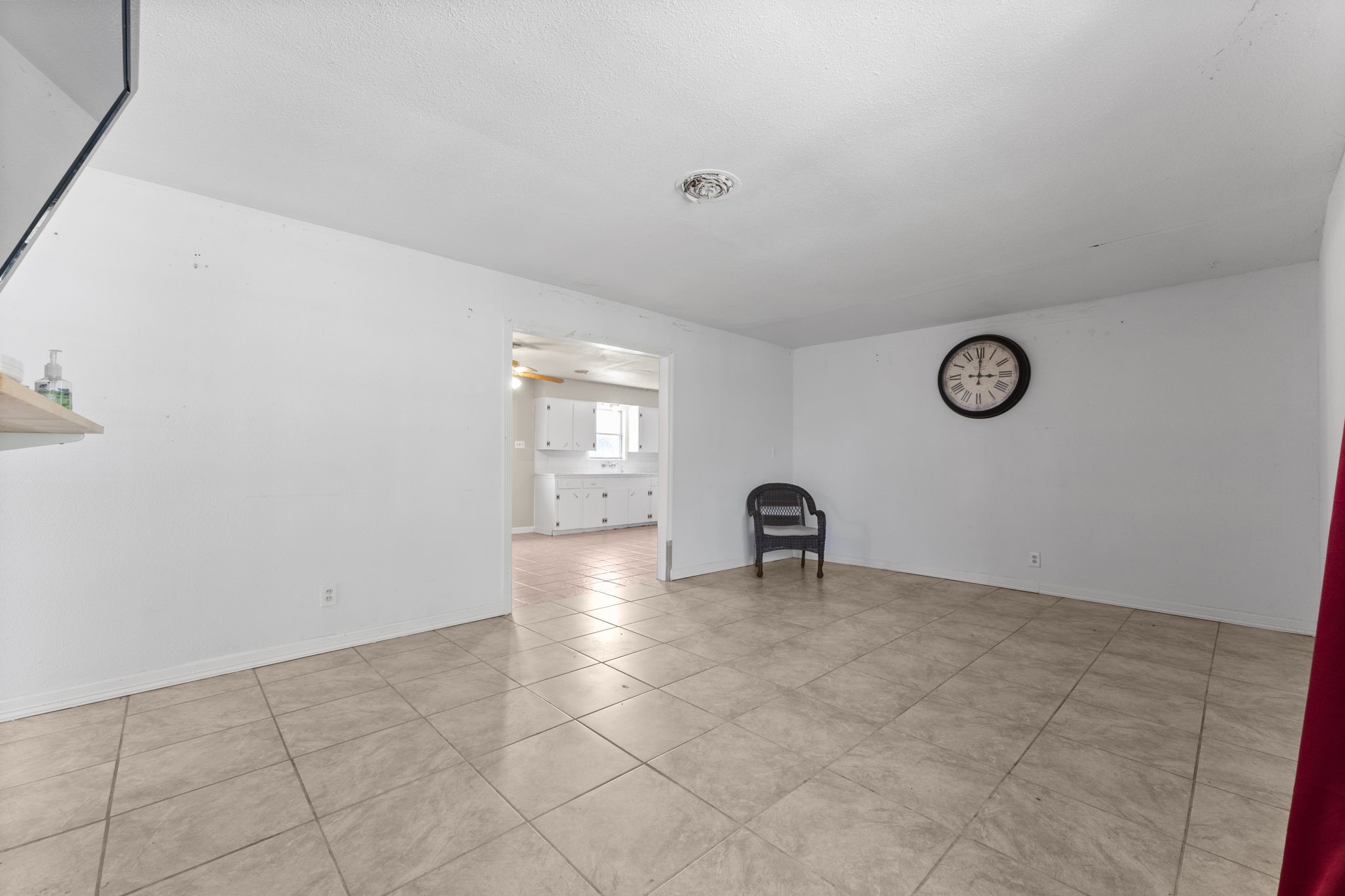 814 Isetta Lane Houston, TX 77060 - Photo 10 of 30 a view of an empty room with a window