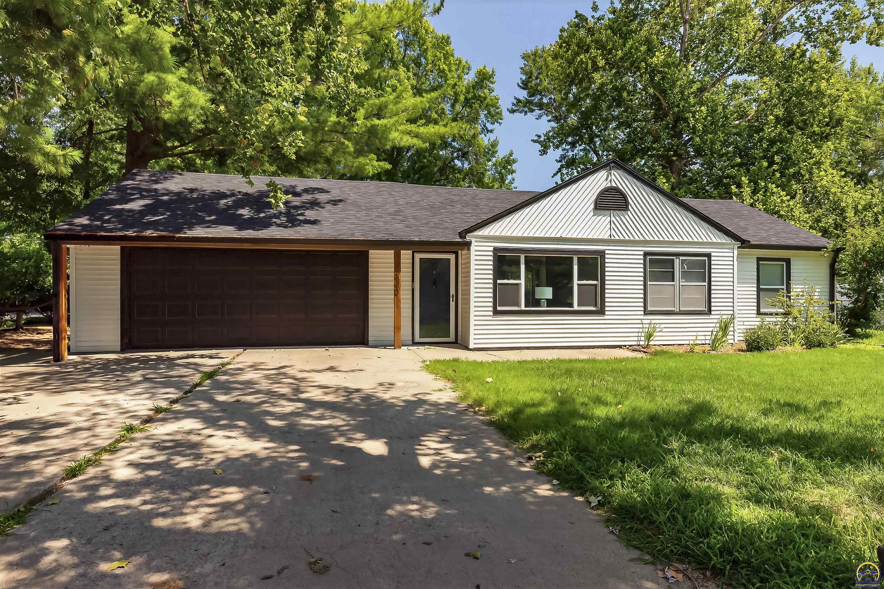 2330 Southwest Wayne Avenue Topeka, KS 66611 - Photo 1 of 1