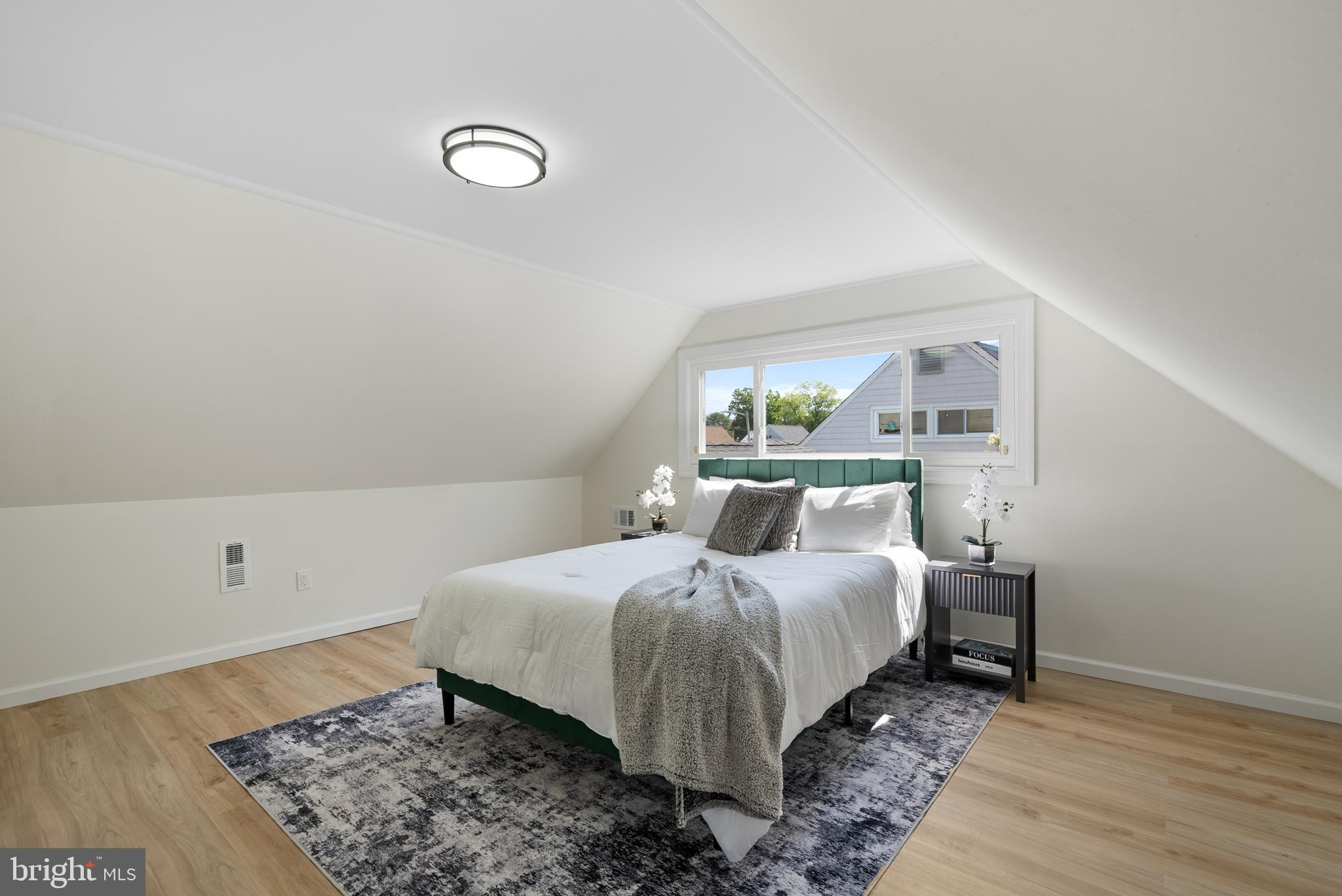 57 Middle Road Levittown, PA 19056 - Photo 15 of 26