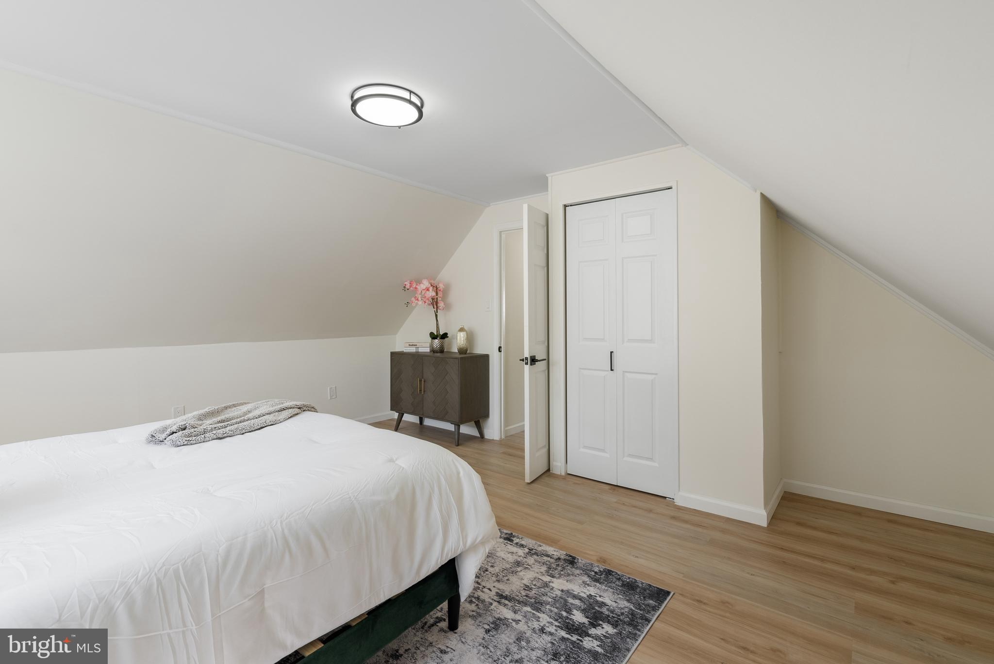 57 Middle Road Levittown, PA 19056 - Photo 16 of 26