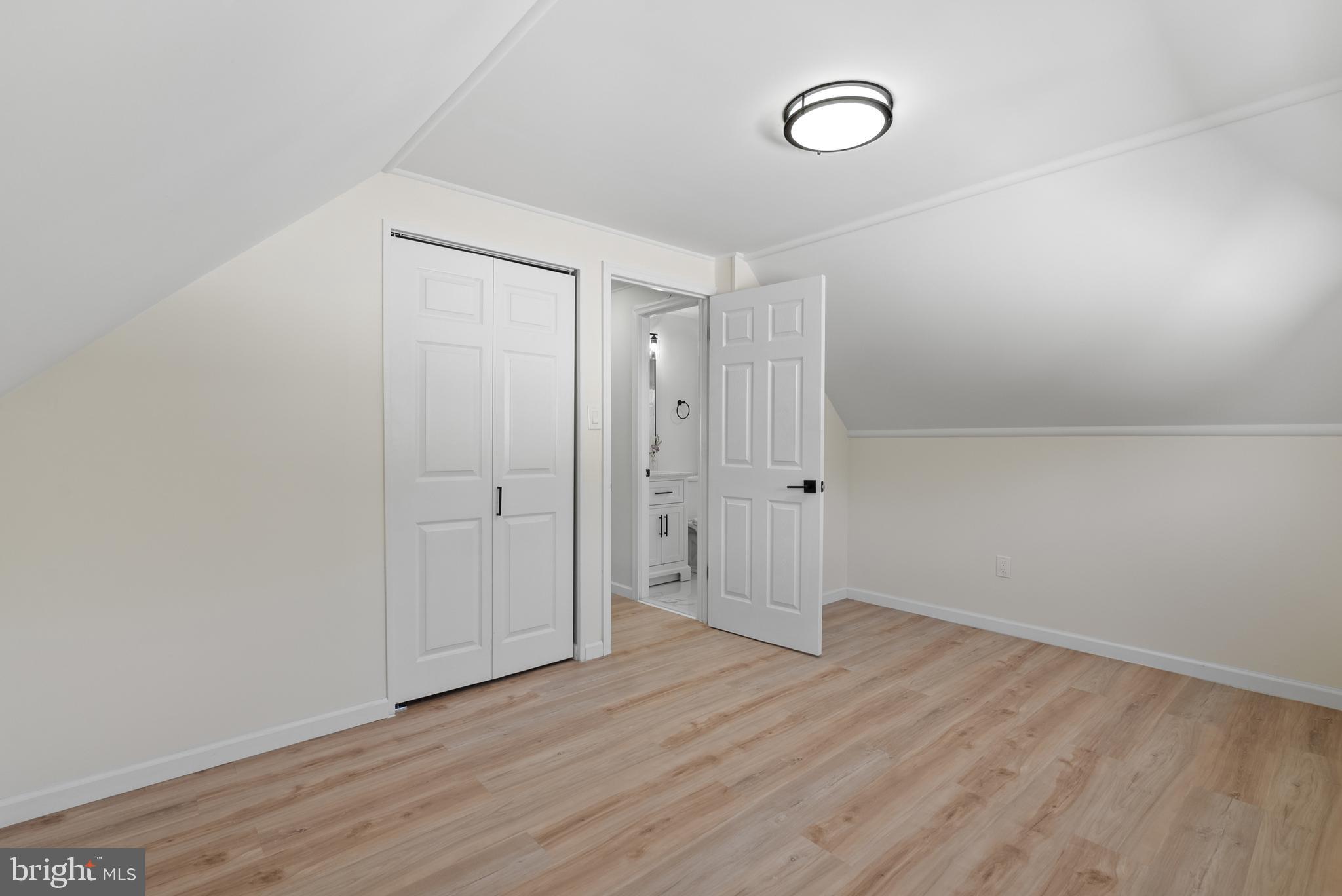 57 Middle Road Levittown, PA 19056 - Photo 18 of 26