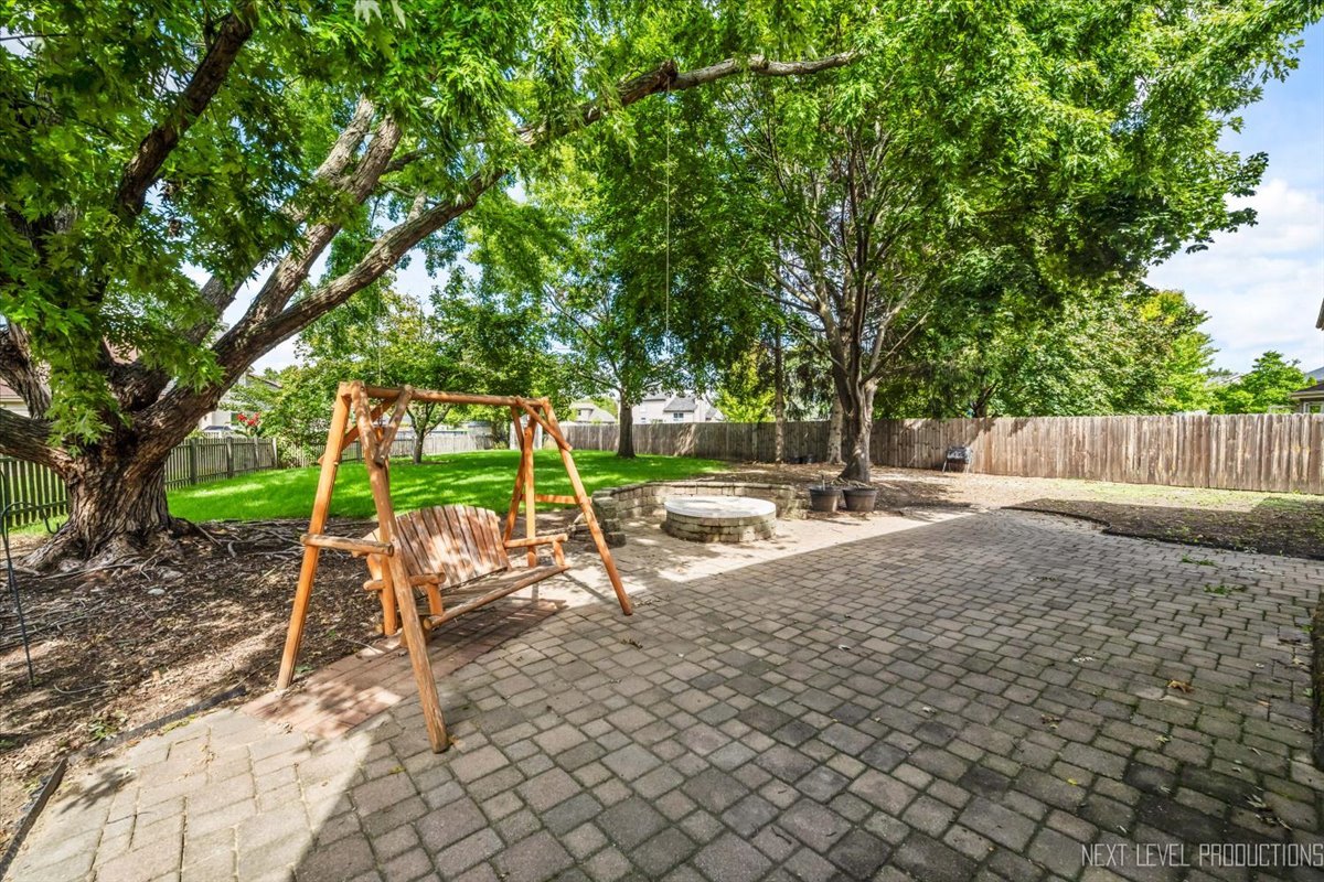 92 Red Fox Run Montgomery, IL 60538 - Photo 2 of 25 a view of backyard with green space