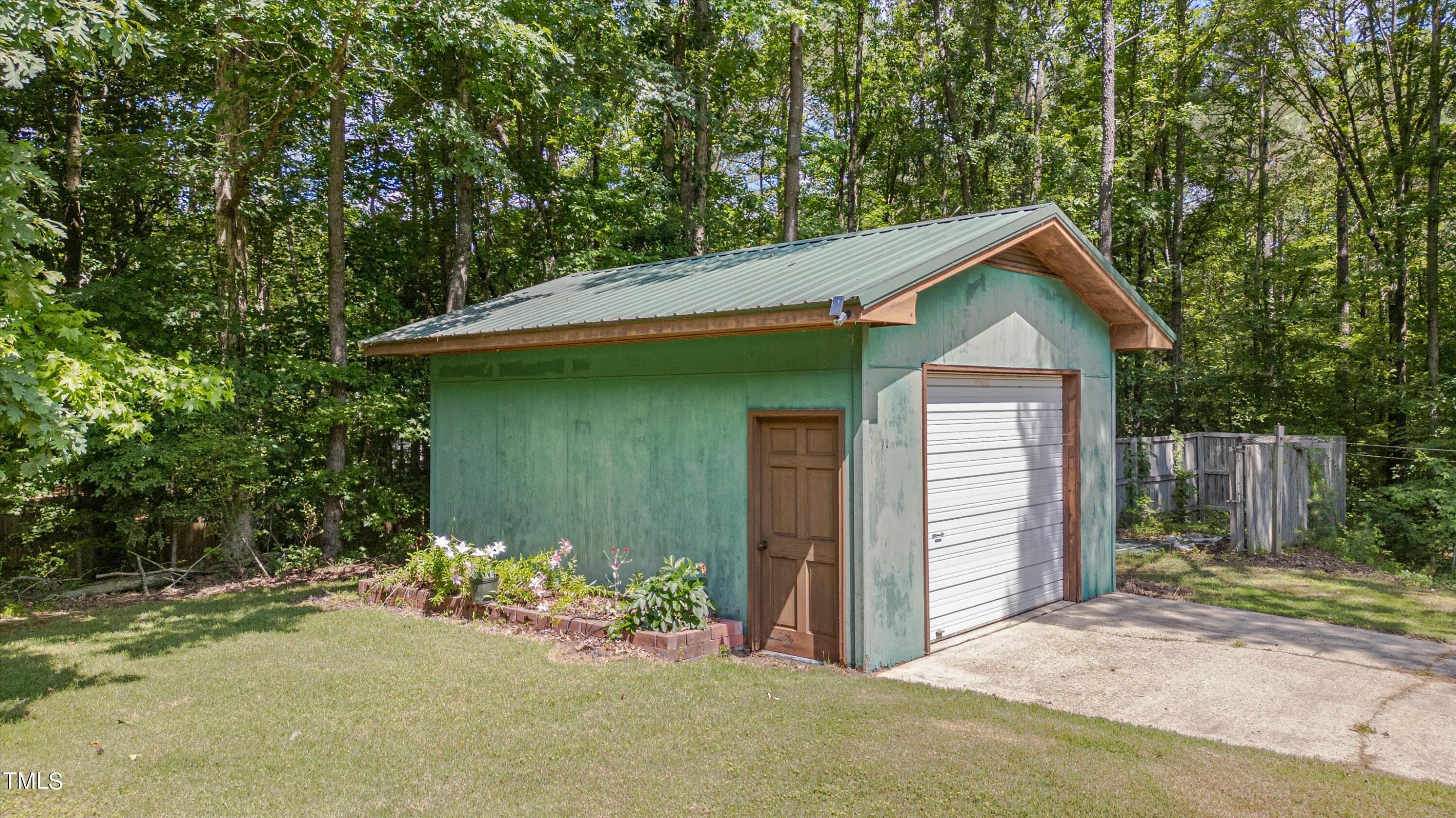 2909 Bethlehem Road Raleigh, NC 27610 - Photo 15 of 35 21-2909 Bethlehem-21