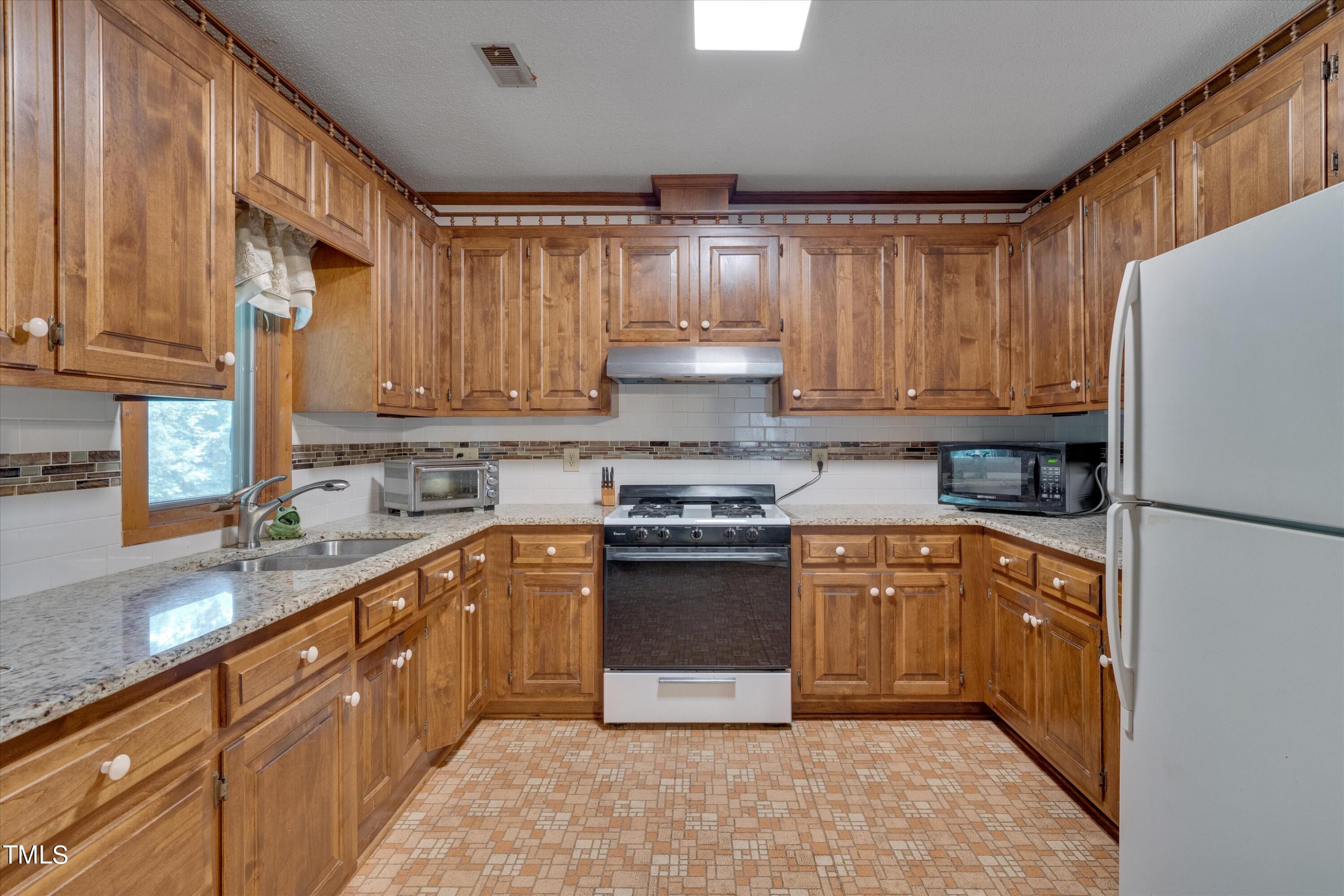 2909 Bethlehem Road Raleigh, NC 27610 - Photo 16 of 35 28-2909 Bethlehem-28