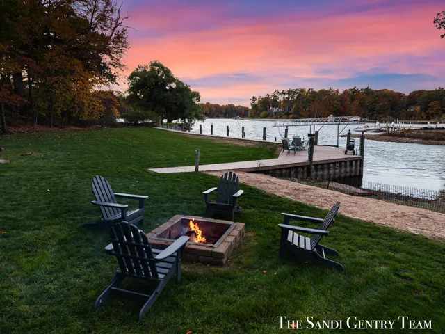 $2,185,000 | 18886 Greenwood Court, Spring Lake, MI 49456