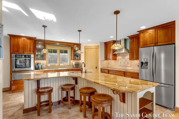 $1,999,900 | 18886 Greenwood Court, Spring Lake, MI 49456