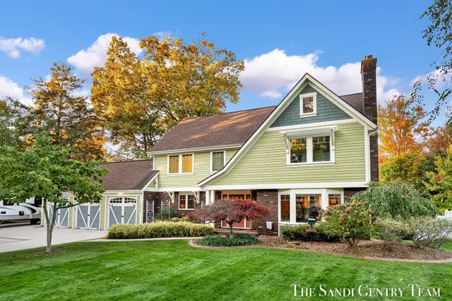 $2,185,000 | 18886 Greenwood Court, Spring Lake, MI 49456