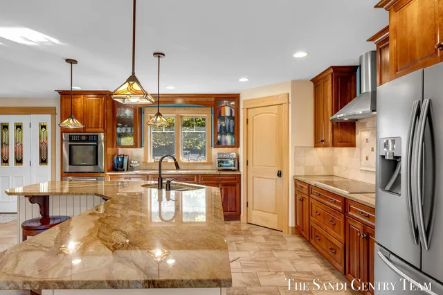 $2,185,000 | 18886 Greenwood Court, Spring Lake, MI 49456