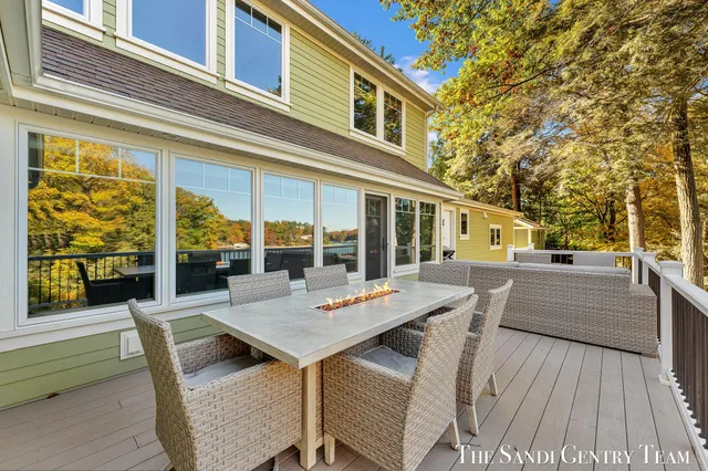 $2,185,000 | 18886 Greenwood Court, Spring Lake, MI 49456