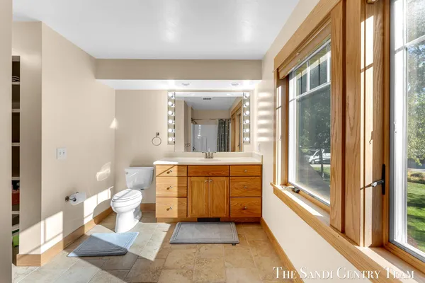 $1,999,900 | 18886 Greenwood Court, Spring Lake, MI 49456