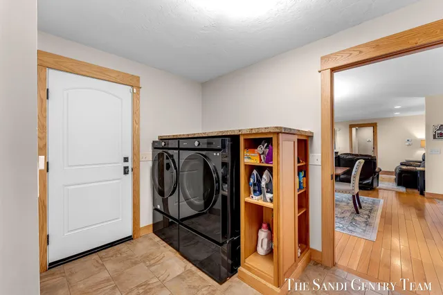 $2,185,000 | 18886 Greenwood Court, Spring Lake, MI 49456