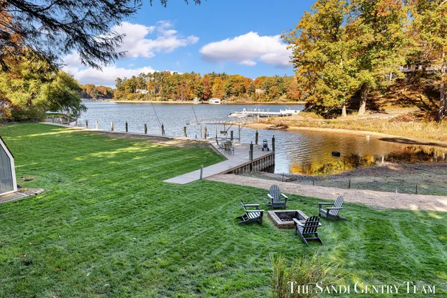 $2,185,000 | 18886 Greenwood Court, Spring Lake, MI 49456