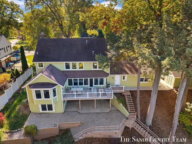 $2,185,000 | 18886 Greenwood Court, Spring Lake, MI 49456