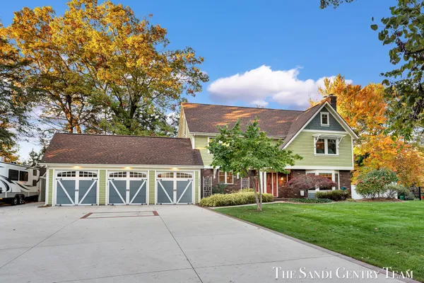 $1,999,900 | 18886 Greenwood Court, Spring Lake, MI 49456