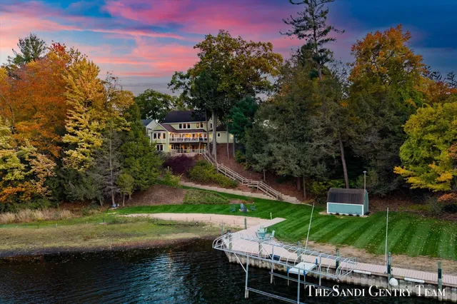 $2,185,000 | 18886 Greenwood Court, Spring Lake, MI 49456