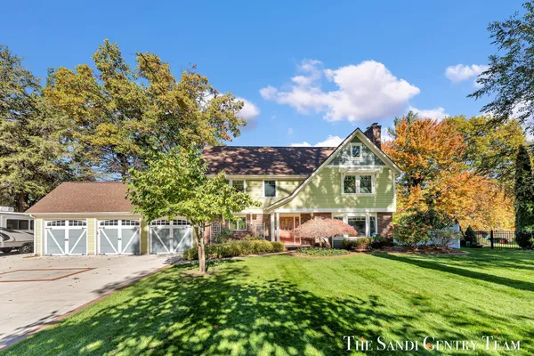 $1,999,900 | 18886 Greenwood Court, Spring Lake, MI 49456