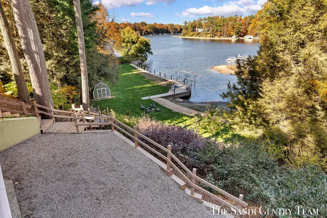 $2,185,000 | 18886 Greenwood Court, Spring Lake, MI 49456