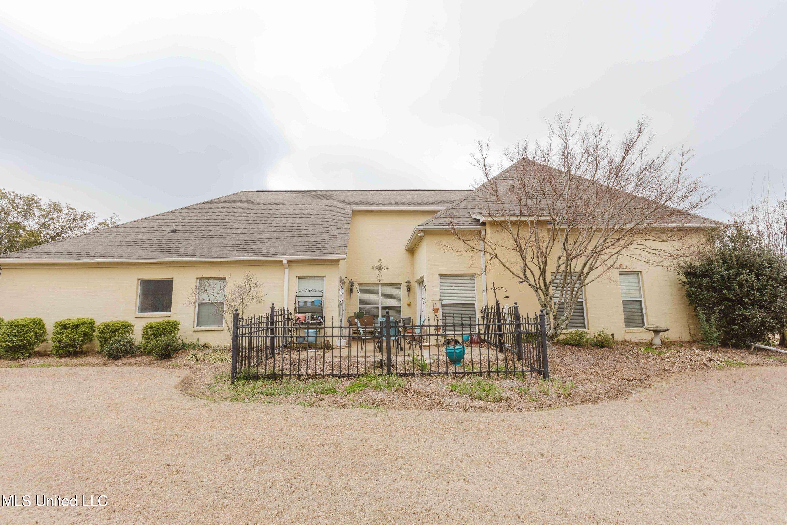 263 Lighthouse Lane Brandon, MS 39047 - Photo 2 of 30 watsonphotography260209121246