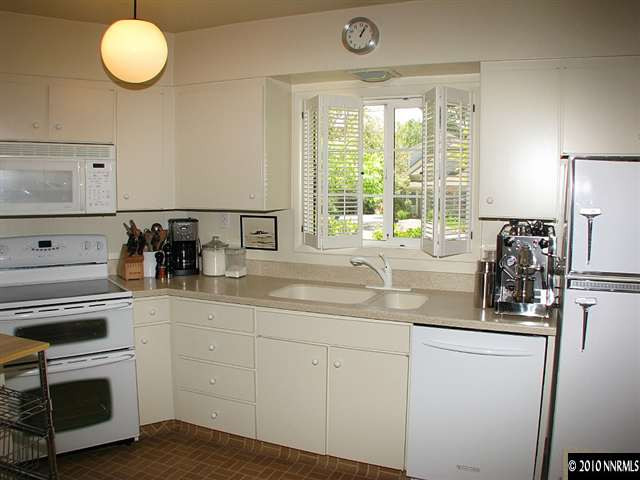 999 Dartmouth Drive Reno, NV 89509 - Photo 4 of 9 Photo 4