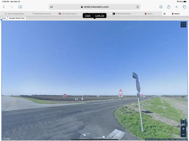 a view of a tennis court