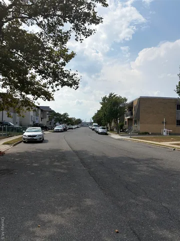 $559,000 | 60 East Pine Street, Long Beach, NY 11561