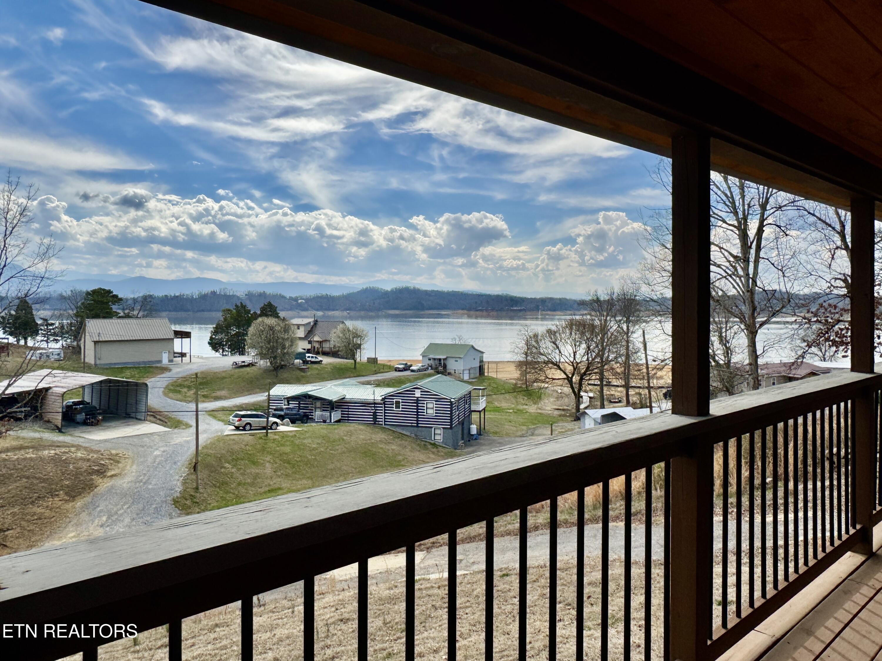 1908 Inskip Lane Dandridge, TN 37725 - Photo 16 of 47 16