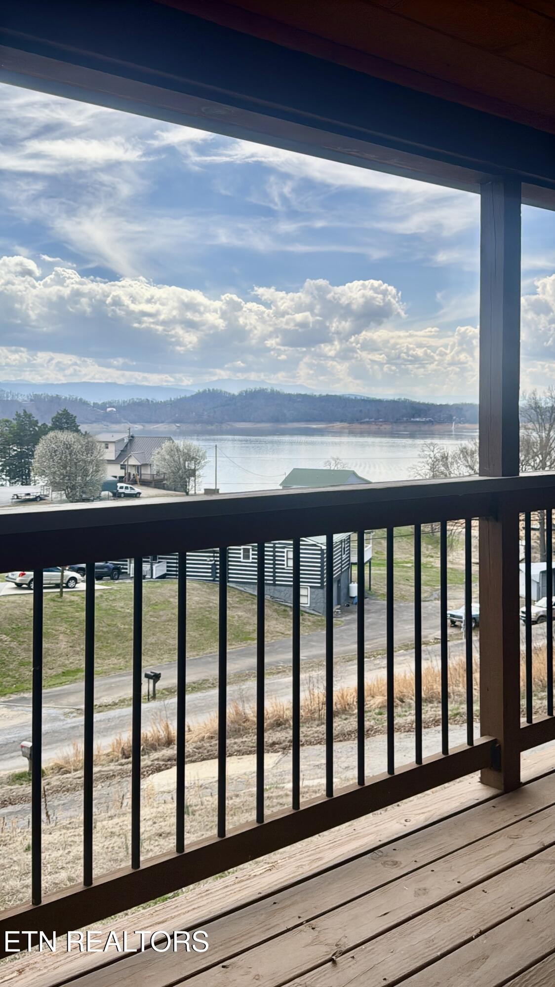 1908 Inskip Lane Dandridge, TN 37725 - Photo 18 of 47 18