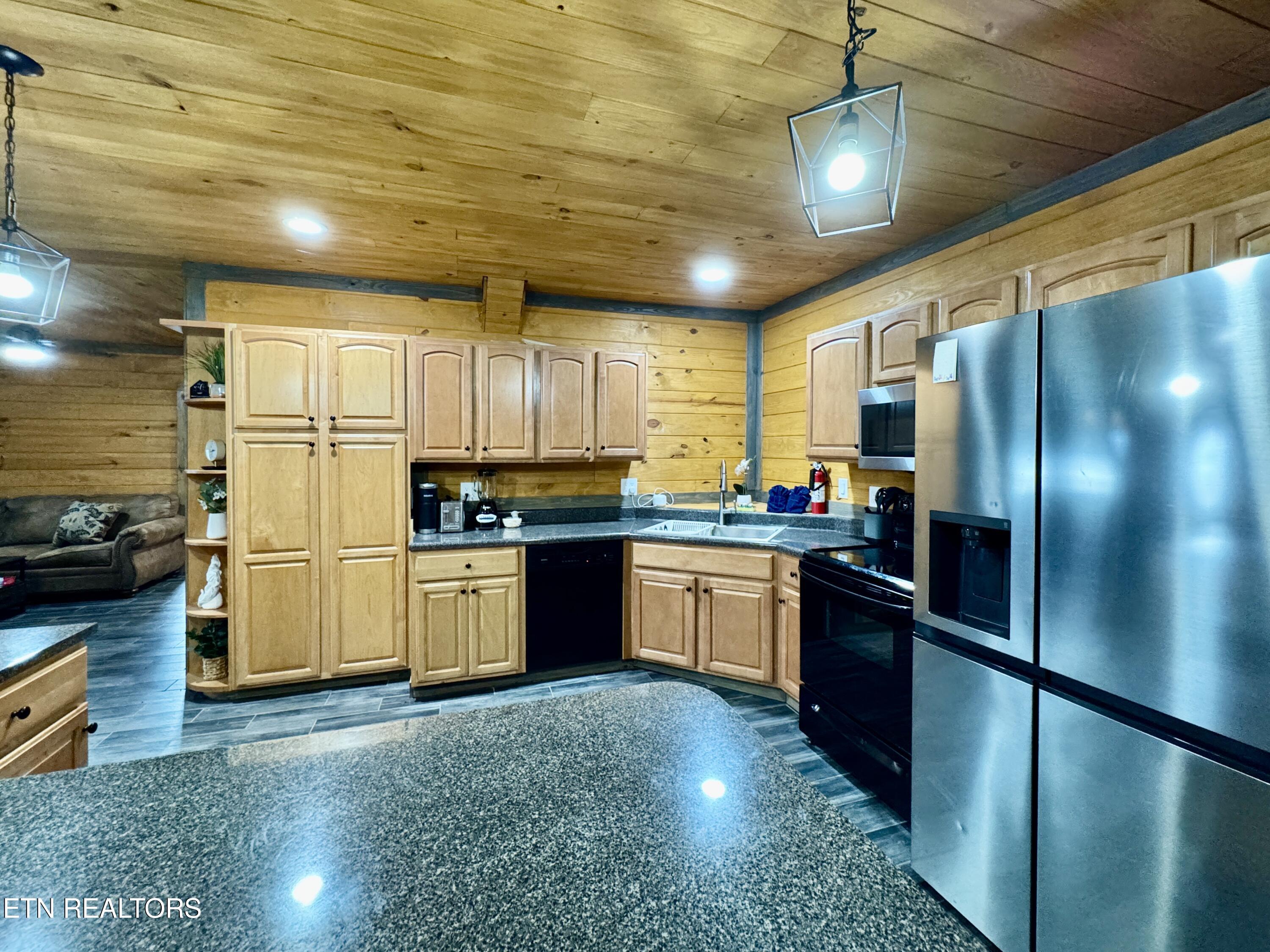 1908 Inskip Lane Dandridge, TN 37725 - Photo 27 of 47 27