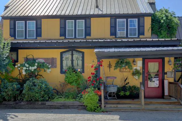 $1,350,000 | 3002 White Mountain Highway, Unit LOTS 29 AND 30 3002 AND 3016 WHITE MOUNTAIN HWY, Conway, NH 03860