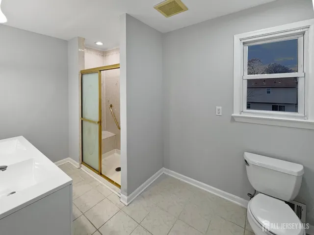 $616,000 | 38 Warrenville Road, Middlesex, NJ 08846