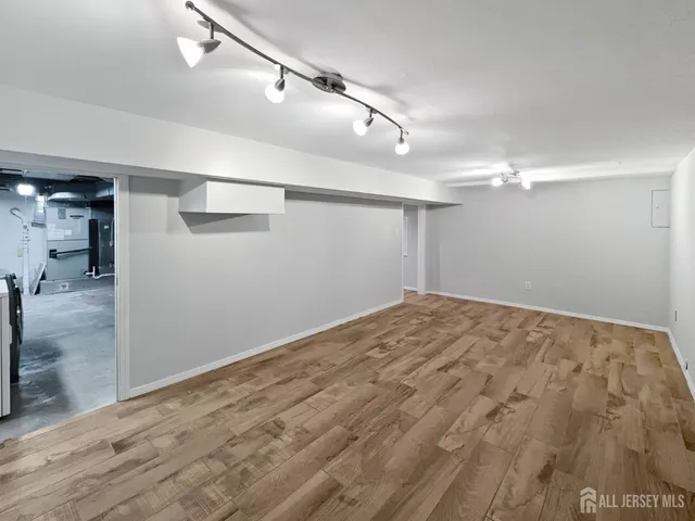 $616,000 | 38 Warrenville Road, Middlesex, NJ 08846