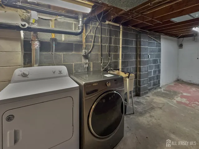 $616,000 | 38 Warrenville Road, Middlesex, NJ 08846