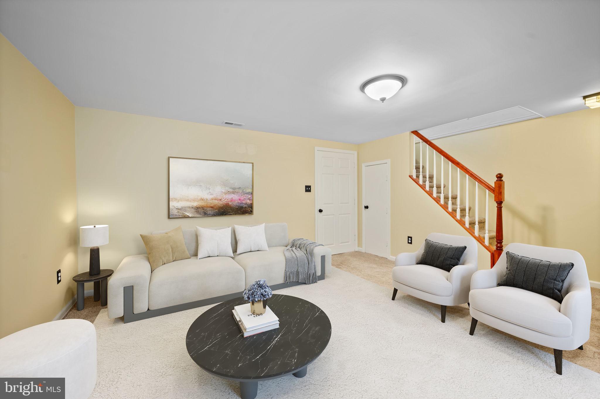 36 Darrow Drive Baltimore, MD 21228 - Photo 27 of 42 a living room with furniture and a painting