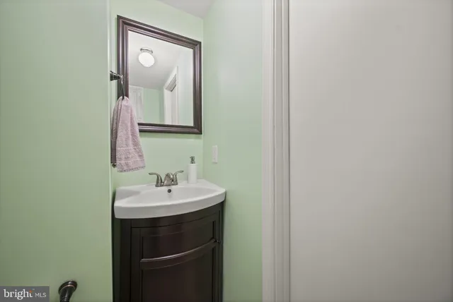 $300,000 | 36 Darrow Drive, Baltimore, MD 21228