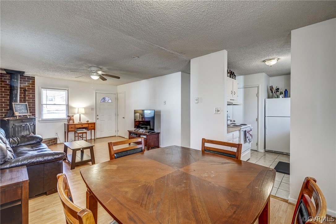 412 Queensway Road Chesterfield, VA 23236 - Photo 27 of 39 a living room with furniture and a wooden floor