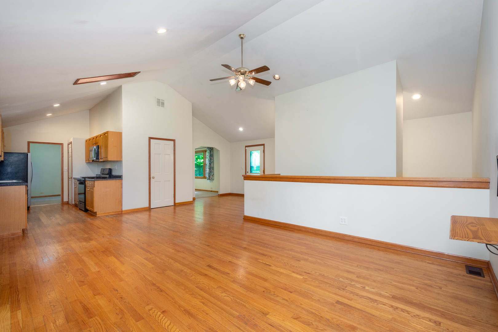 35861 North Fuller Road Gurnee, IL 60031 - Photo 13 of 40 Gallery Image 13