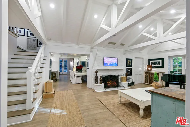 $16,995 | 1760 Nichols Canyon Road, Los Angeles, CA 90046