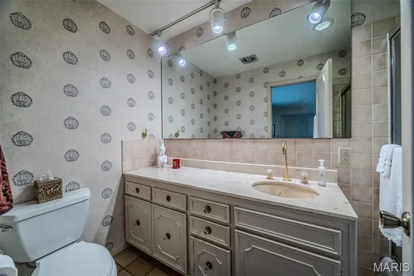 $625,000 | 21355 A County Road 5-406, Lebanon, MO 65536