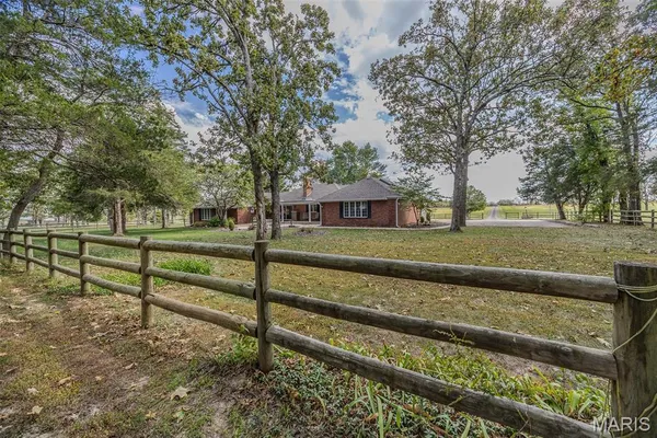 $625,000 | 21355 A County Road 5-406, Lebanon, MO 65536