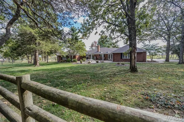 $625,000 | 21355 A County Road 5-406, Lebanon, MO 65536