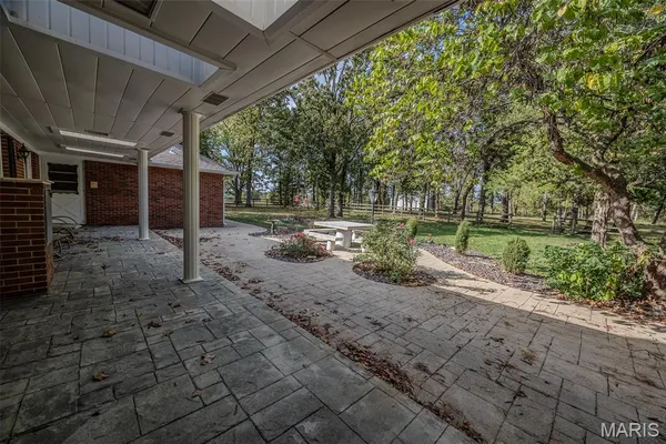 $625,000 | 21355 A County Road 5-406, Lebanon, MO 65536