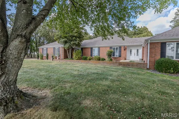 $625,000 | 21355 A County Road 5-406, Lebanon, MO 65536